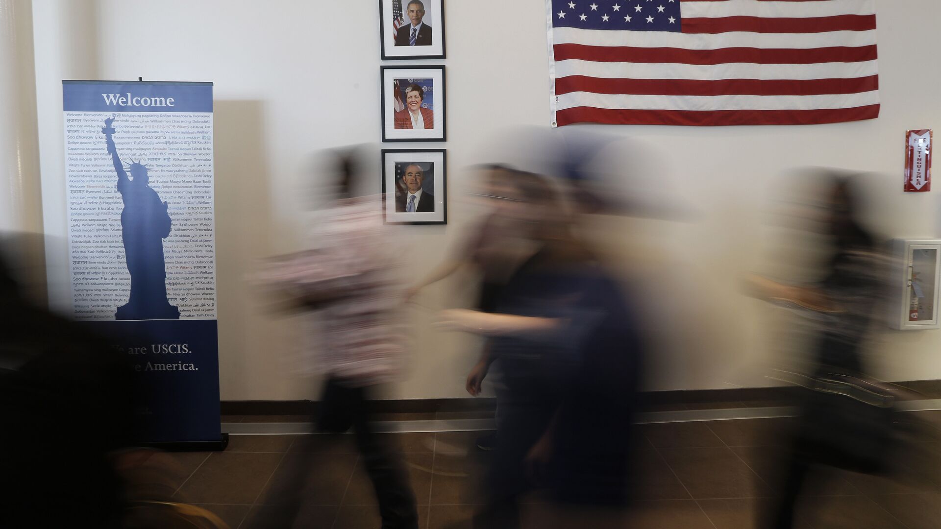 В США разрешили отменить защитный статус для десятков тысяч мигрантов